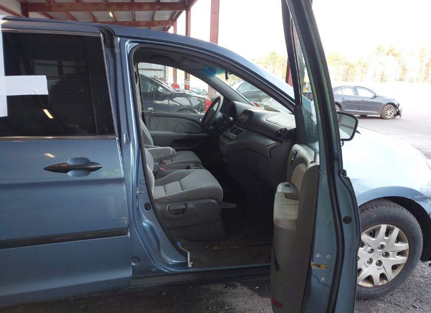 Photo 5 of 2010 Honda Odyssey LX (VIN 5FNRL3H24AB089130)