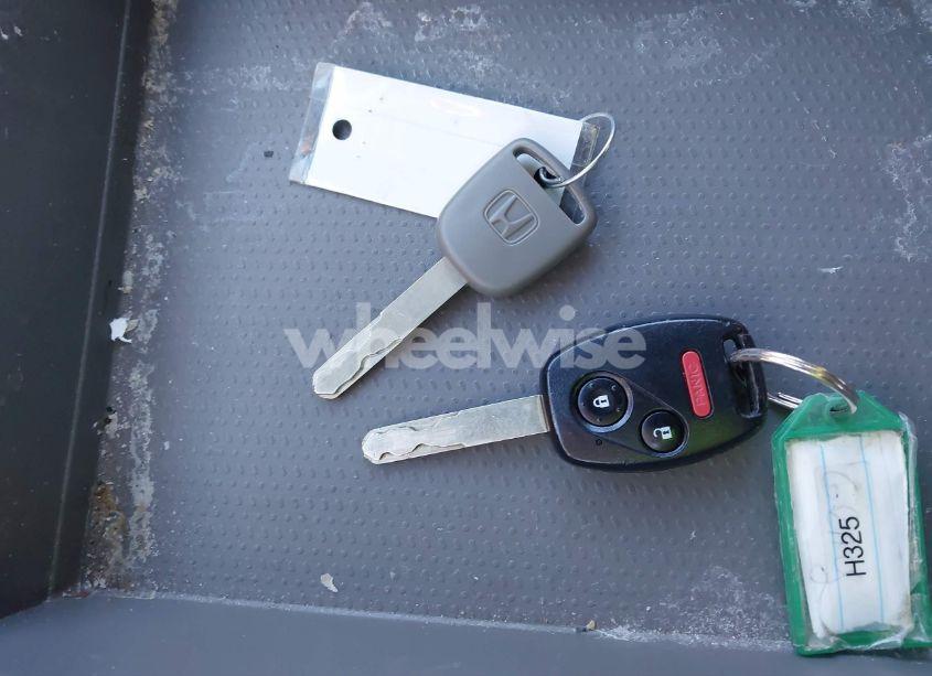 Photo 11 of 2010 Honda Odyssey LX (VIN 5FNRL3H25AB062695)