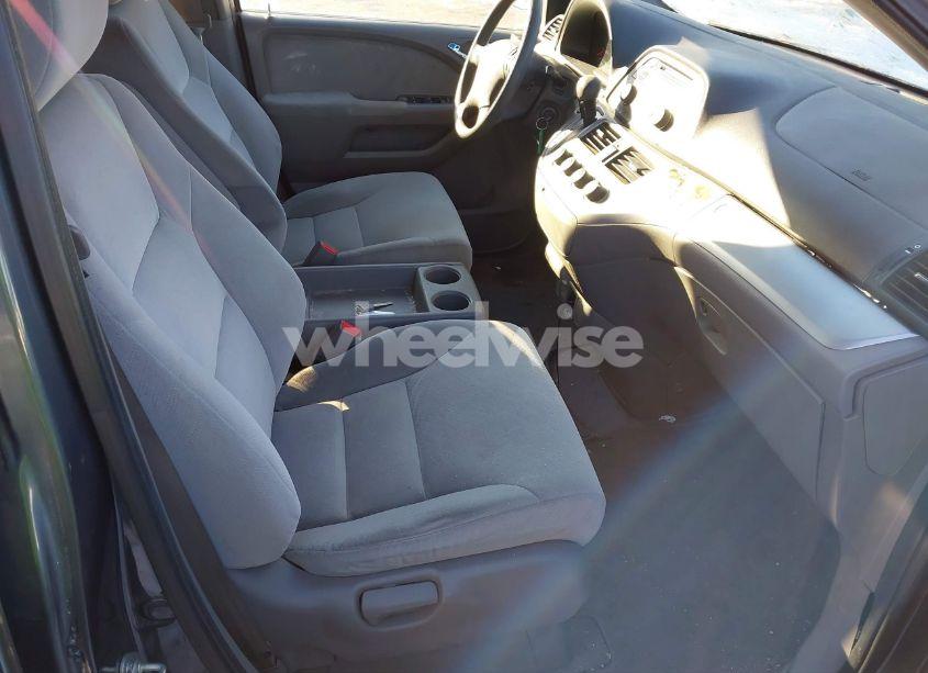 Photo 5 of 2010 Honda Odyssey LX (VIN 5FNRL3H25AB062695)