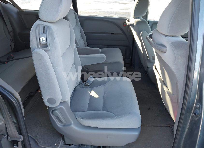 Photo 8 of 2010 Honda Odyssey LX (VIN 5FNRL3H25AB062695)