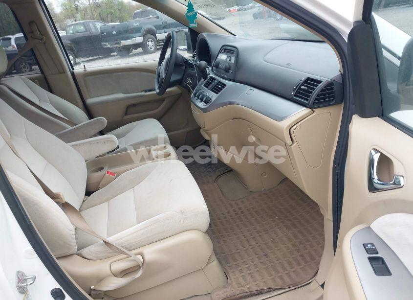 Photo 5 of 2010 Honda Odyssey LX (VIN 5FNRL3H26AB090523)