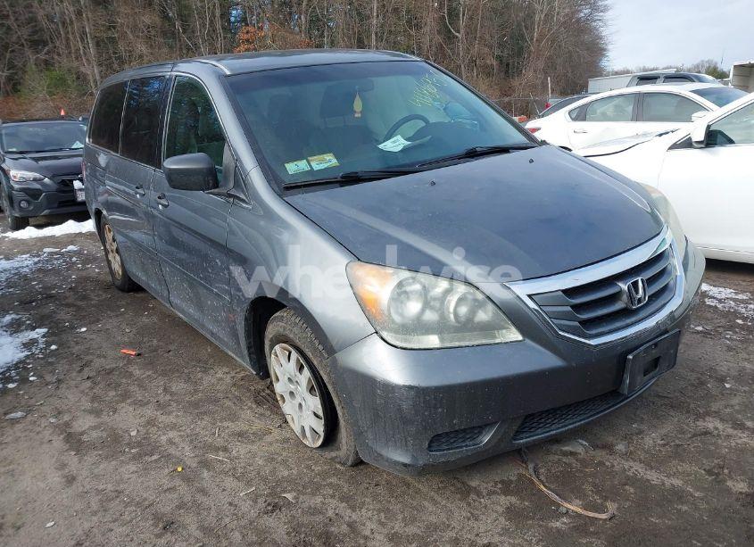 2010 Honda Odyssey LX (VIN 5FNRL3H27AB011490) main photo