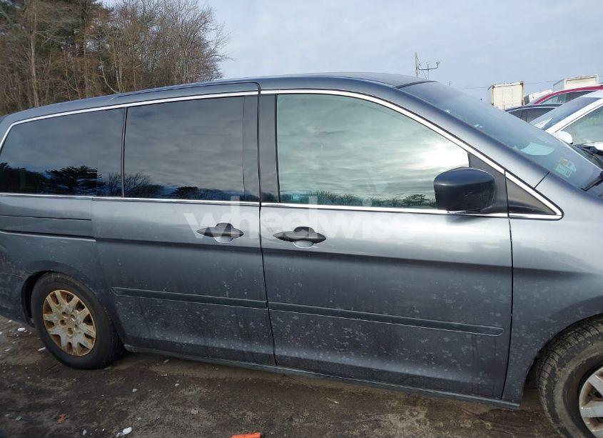 Photo 13 of 2010 Honda Odyssey LX (VIN 5FNRL3H27AB011490)