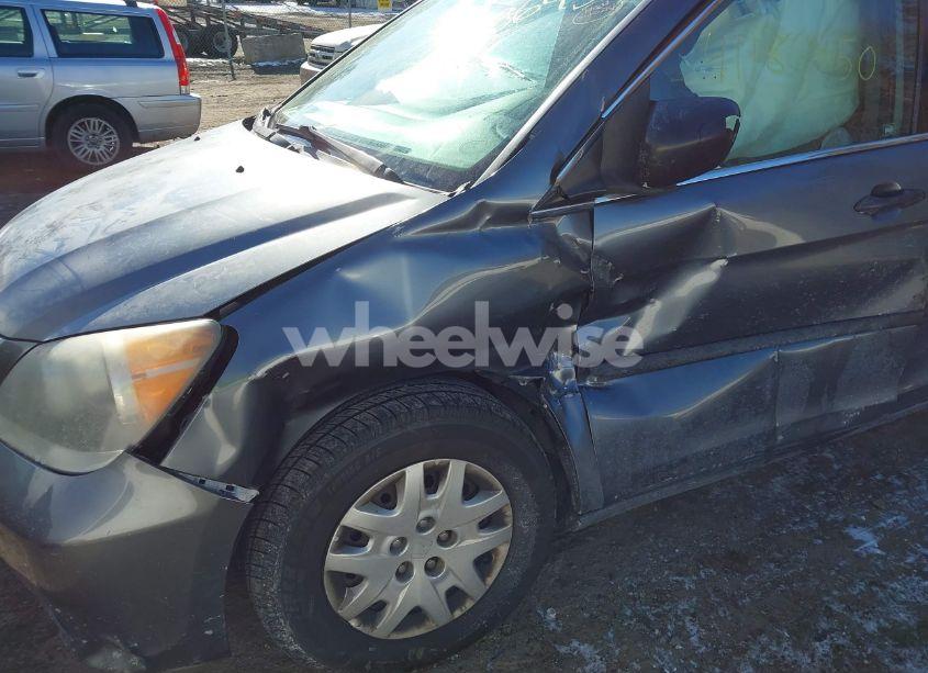 Photo 6 of 2010 Honda Odyssey LX (VIN 5FNRL3H27AB011490)