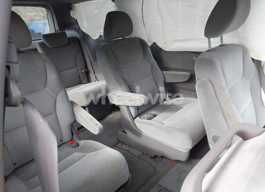 Photo 8 of 2010 Honda Odyssey LX (VIN 5FNRL3H27AB011490)