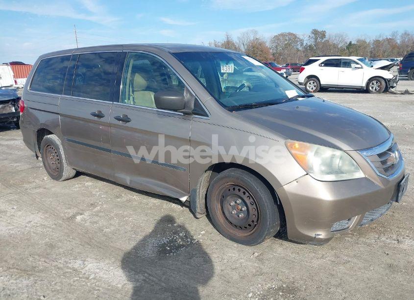 2010 Honda Odyssey LX (VIN 5FNRL3H27AB022327) main photo