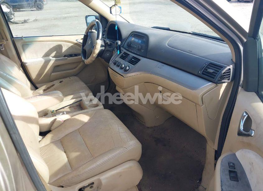 Photo 5 of 2010 Honda Odyssey LX (VIN 5FNRL3H27AB022327)