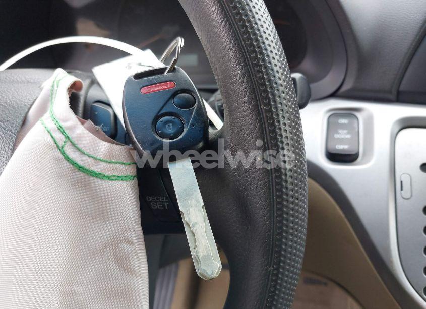 Photo 11 of 2010 Honda Odyssey LX (VIN 5FNRL3H28AB004791)