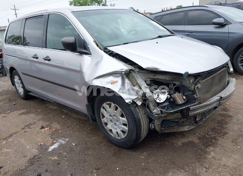 2010 Honda Odyssey LX (VIN 5FNRL3H28AB009182) main photo