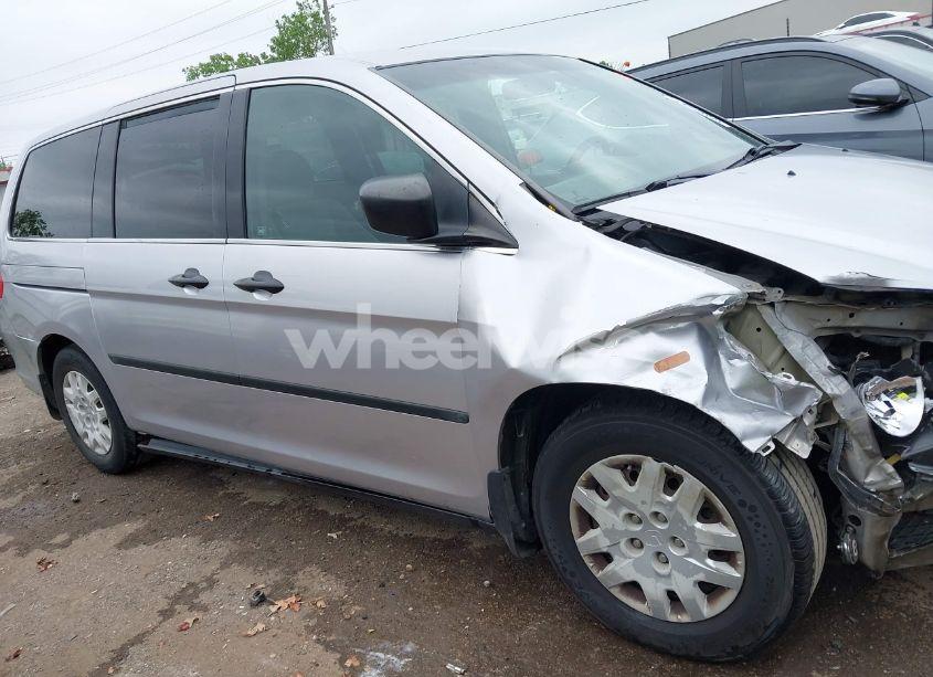 Photo 13 of 2010 Honda Odyssey LX (VIN 5FNRL3H28AB009182)