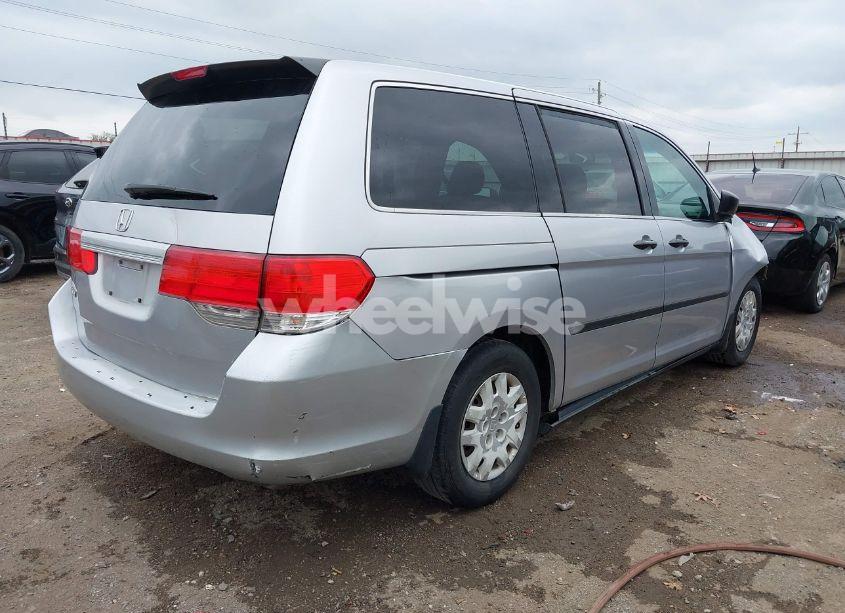 Photo 4 of 2010 Honda Odyssey LX (VIN 5FNRL3H28AB009182)