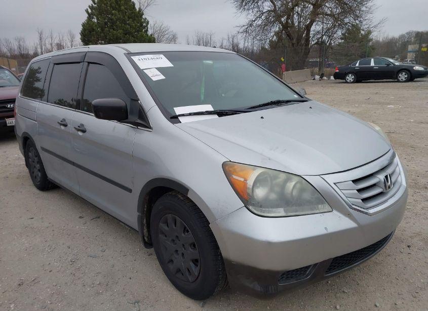 2010 Honda Odyssey LX (VIN 5FNRL3H28AB100338) main photo