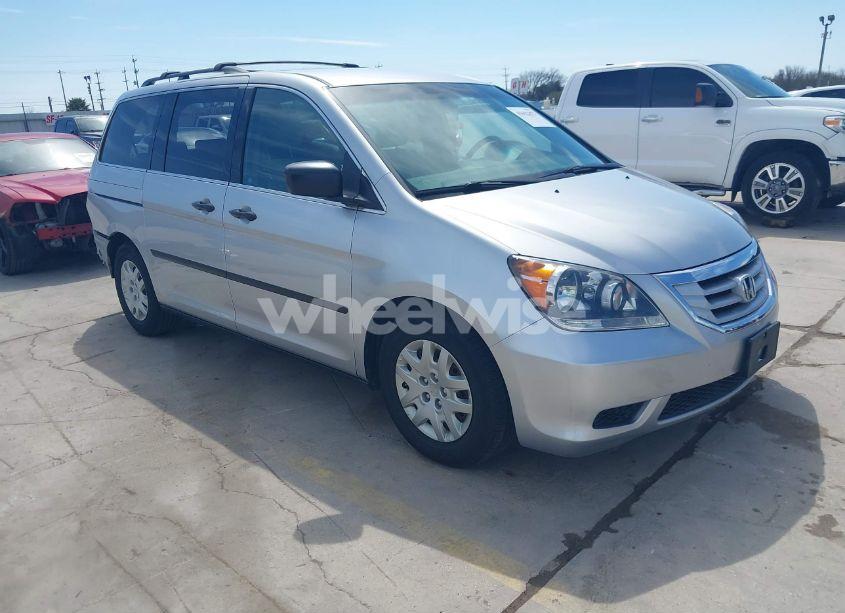2010 Honda Odyssey LX (VIN 5FNRL3H29AB016884) main photo