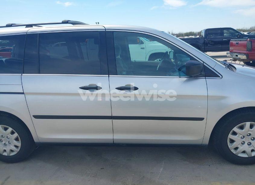Photo 14 of 2010 Honda Odyssey LX (VIN 5FNRL3H29AB016884)