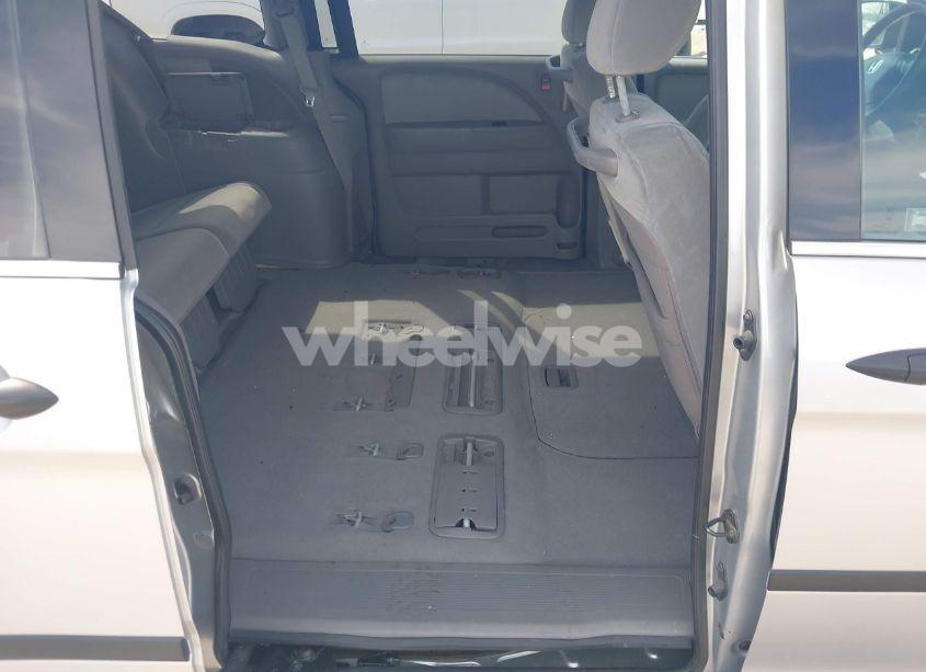 Photo 8 of 2010 Honda Odyssey LX (VIN 5FNRL3H29AB016884)