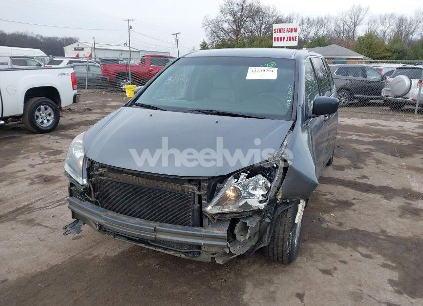 Photo 2 of 2010 Honda Odyssey LX (VIN 5FNRL3H29AB026749)