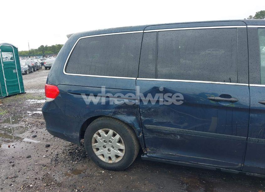 Photo 6 of 2010 Honda Odyssey LX (VIN 5FNRL3H29AB087843)