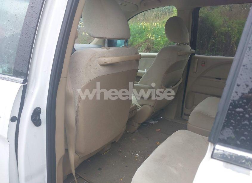 Photo 8 of 2010 Honda Odyssey LX (VIN 5FNRL3H29AB110330)