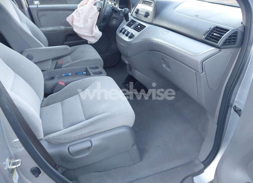 Photo 5 of 2010 Honda Odyssey LX (VIN 5FNRL3H2XAB034214)