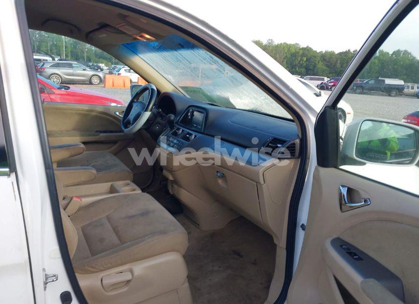 Photo 5 of 2010 Honda Odyssey EX (VIN 5FNRL3H41AB008005)