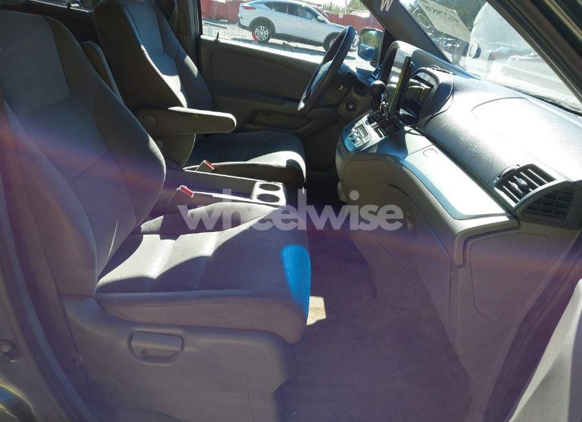 Photo 5 of 2010 Honda Odyssey EX (VIN 5FNRL3H41AB015407)