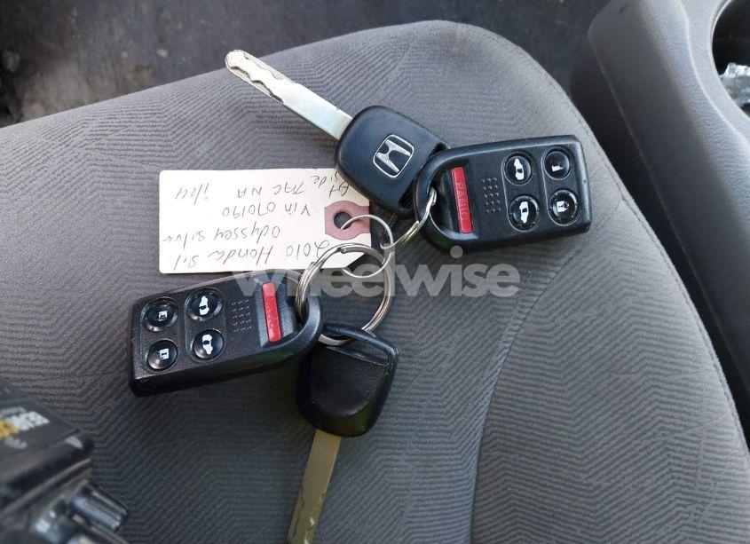 Photo 11 of 2010 Honda Odyssey EX (VIN 5FNRL3H42AB070190)