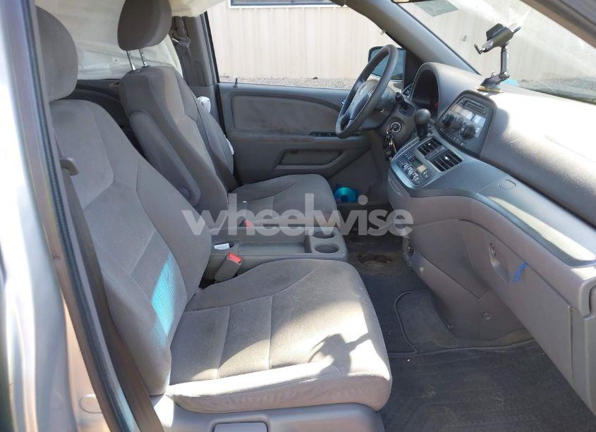 Photo 5 of 2010 Honda Odyssey EX (VIN 5FNRL3H42AB070190)