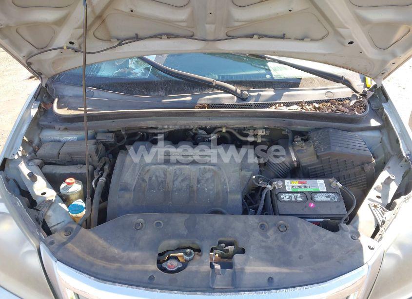 Photo 10 of 2010 Honda Odyssey EX (VIN 5FNRL3H43AB103309)
