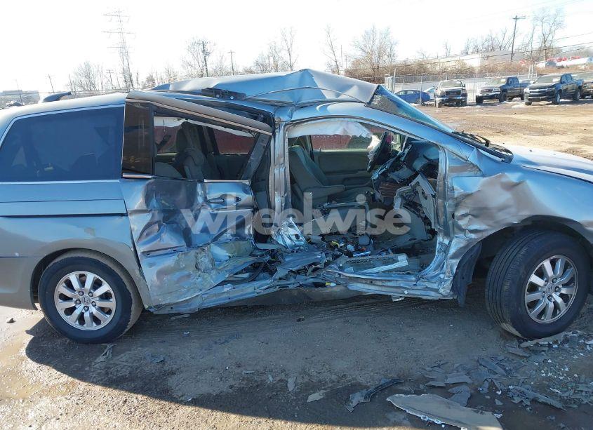 Photo 14 of 2010 Honda Odyssey EX (VIN 5FNRL3H43AB103309)