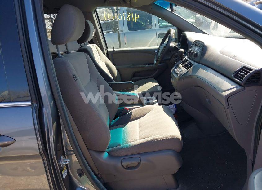 Photo 5 of 2010 Honda Odyssey EX (VIN 5FNRL3H44AB076668)