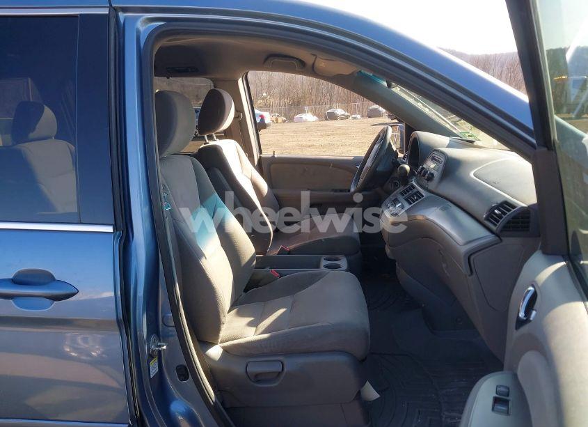 Photo 5 of 2010 Honda Odyssey EX (VIN 5FNRL3H44AB104095)