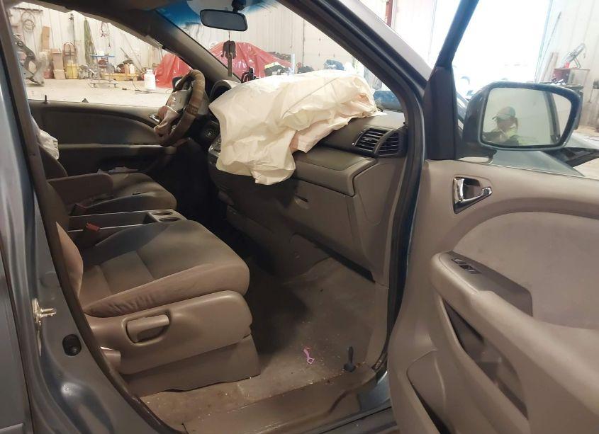 Photo 5 of 2010 Honda Odyssey EX (VIN 5FNRL3H44AB104212)