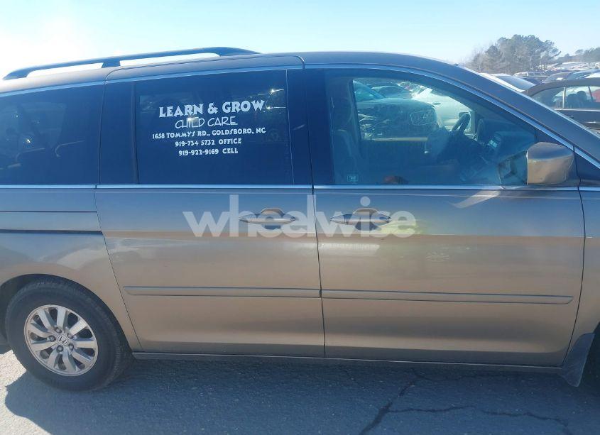 Photo 12 of 2010 Honda Odyssey EX (VIN 5FNRL3H45AB091454)