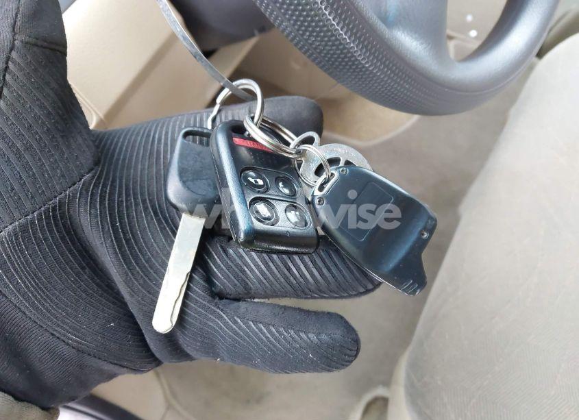 Photo 11 of 2010 Honda Odyssey EX (VIN 5FNRL3H46AB063386)