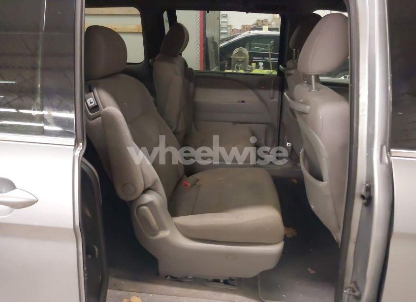 Photo 8 of 2010 Honda Odyssey EX (VIN 5FNRL3H46AB077515)