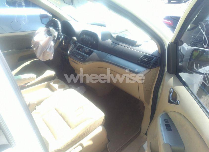 Photo 5 of 2010 Honda Odyssey EX (VIN 5FNRL3H47AB041414)