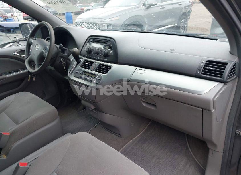 Photo 5 of 2010 Honda Odyssey EX (VIN 5FNRL3H49AB011315)