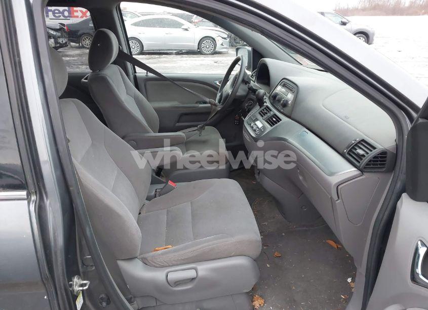 Photo 5 of 2010 Honda Odyssey EX (VIN 5FNRL3H4XAB025661)