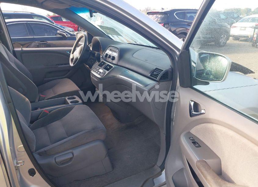 Photo 5 of 2010 Honda Odyssey EX (VIN 5FNRL3H4XAB033209)