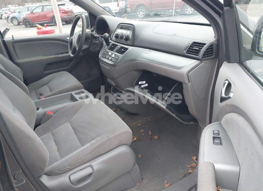 Photo 5 of 2010 Honda Odyssey EX (VIN 5FNRL3H50AB011499)