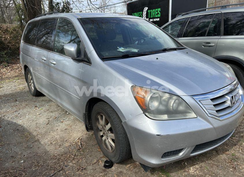 2010 Honda Odyssey (VIN 5FNRL3H53AB013196) main photo