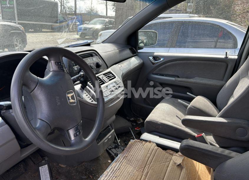 Photo 5 of 2010 Honda Odyssey (VIN 5FNRL3H53AB013196)