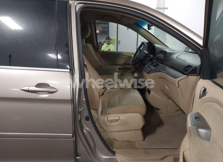 Photo 5 of 2010 Honda Odyssey EX (VIN 5FNRL3H56AB089088)