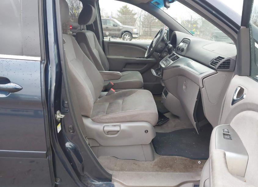 Photo 5 of 2010 Honda Odyssey EX (VIN 5FNRL3H58AB031919)