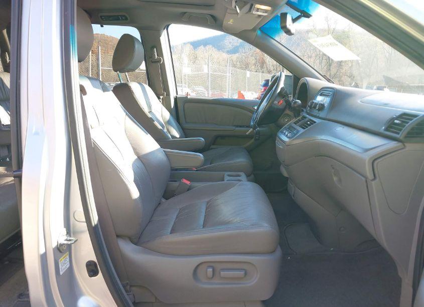 Photo 5 of 2010 Honda Odyssey EX-L (VIN 5FNRL3H60AB067189)