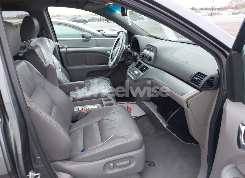 Photo 5 of 2010 Honda Odyssey EX-L (VIN 5FNRL3H60AB092268)