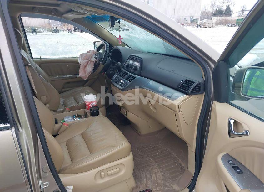 Photo 5 of 2010 Honda Odyssey EX-L (VIN 5FNRL3H61AB079254)