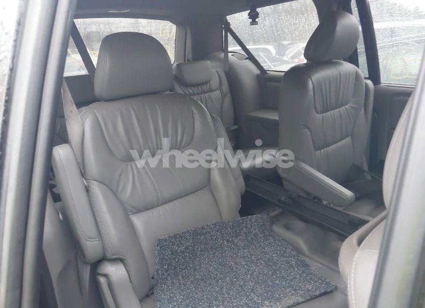 Photo 8 of 2010 Honda Odyssey EX-L (VIN 5FNRL3H62AB081921)