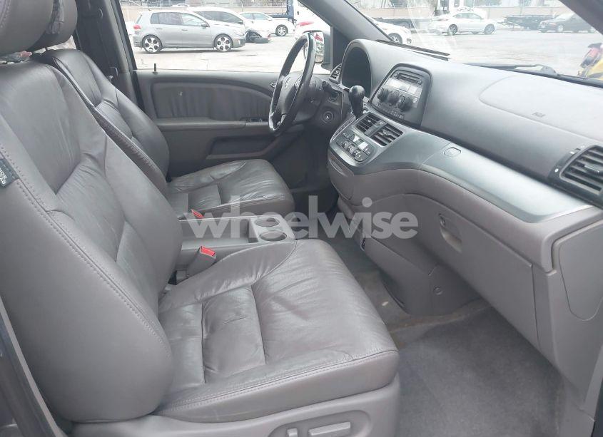 Photo 5 of 2010 Honda Odyssey EX-L (VIN 5FNRL3H63AB034090)