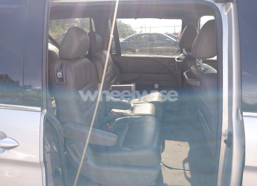 Photo 8 of 2010 Honda Odyssey EX-L (VIN 5FNRL3H63AB081104)